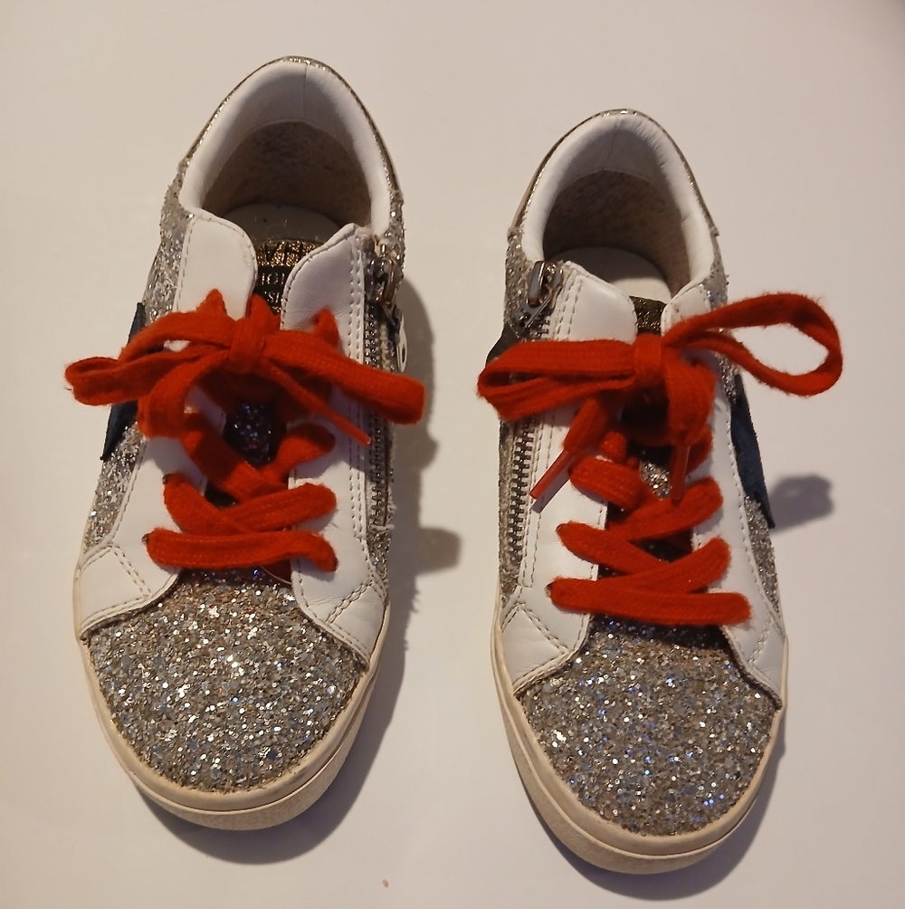 Vintage Havanna Kids Glitter Sneakers with Red Laces. Size 2.